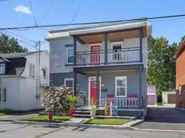 244 Rue Ste Marie, Terrebonne Terrebonne, QC, J6W 3E3 hous.