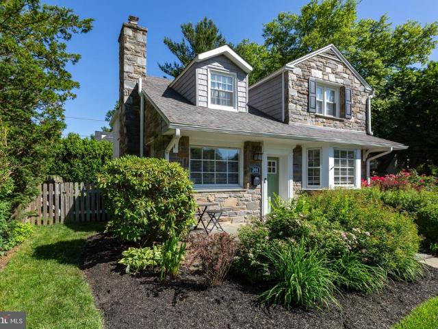 244 W Hathaway Lane