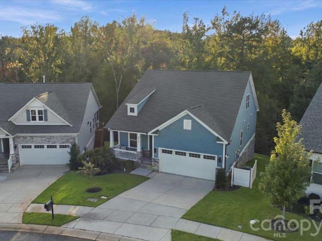 24550 Blue Heron Circle