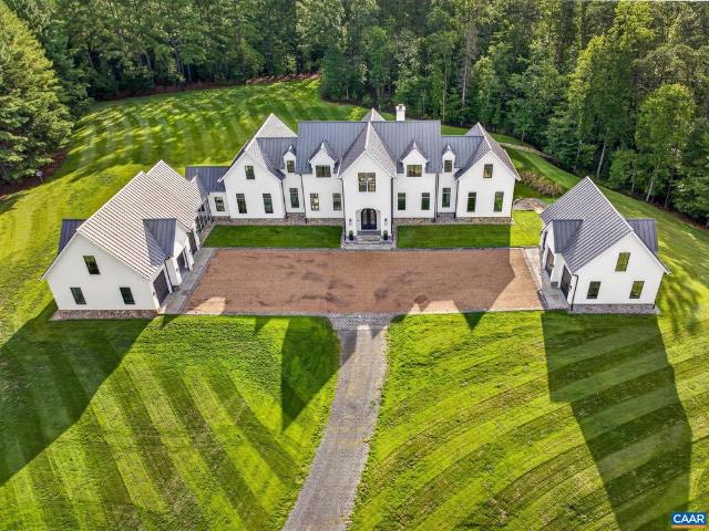 2455 Browns Gap Tpke