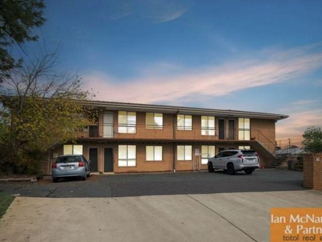24/56 Henderson Road, Queanbeyan