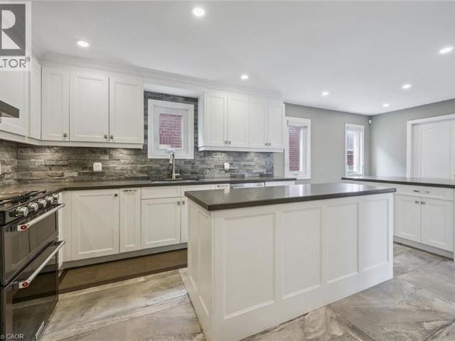 2456 SIXTH Line, Oakville, Ontario, L6H5Z8