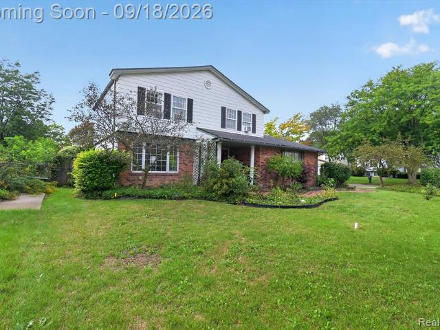 24587 Kings Pointe