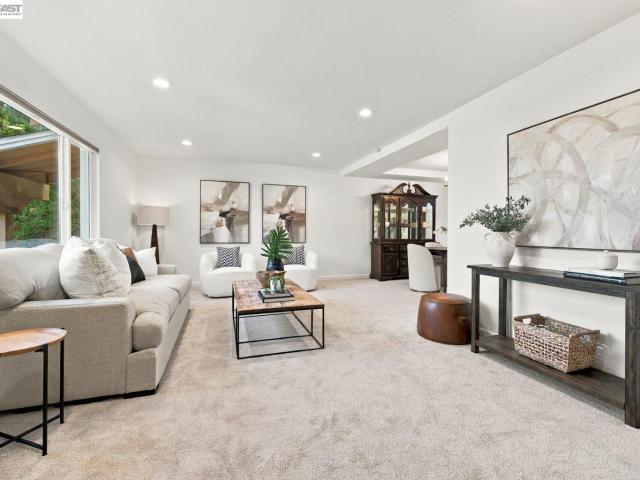 2451 Palmira Pl