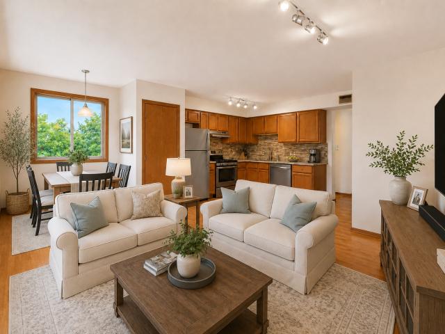 2453 S Archer Avenue # 4F