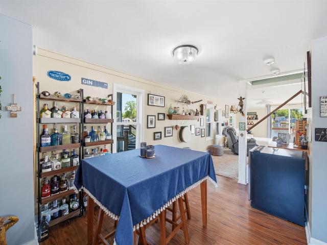 245 Duryeas Point