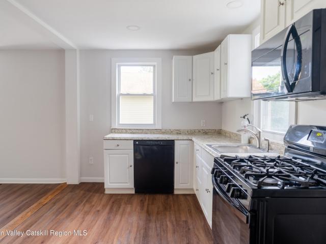 245 E Chester Street