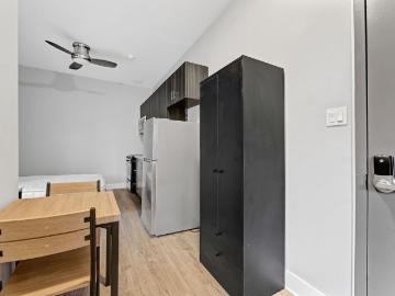 245 Laurier
