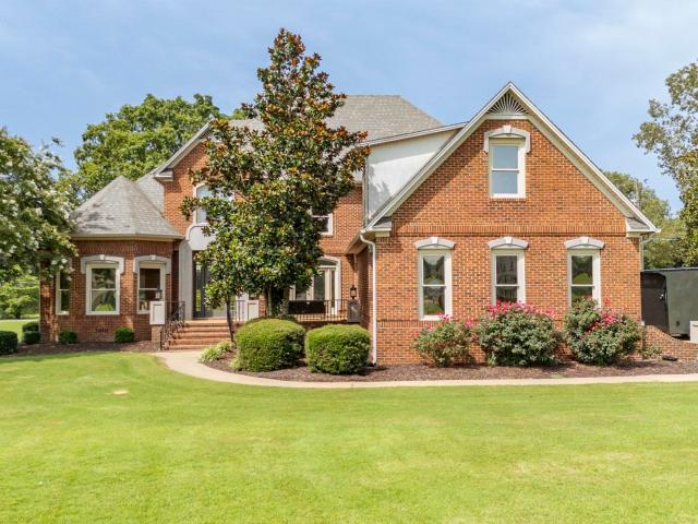 245 nellie ln