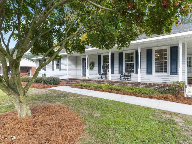 2464 English Squire Drive