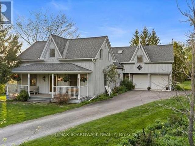2464 Scrivens Drive, Ottawa, ON, K0A 2P0 house for sale | Listing ID X13841 | Royal LePage