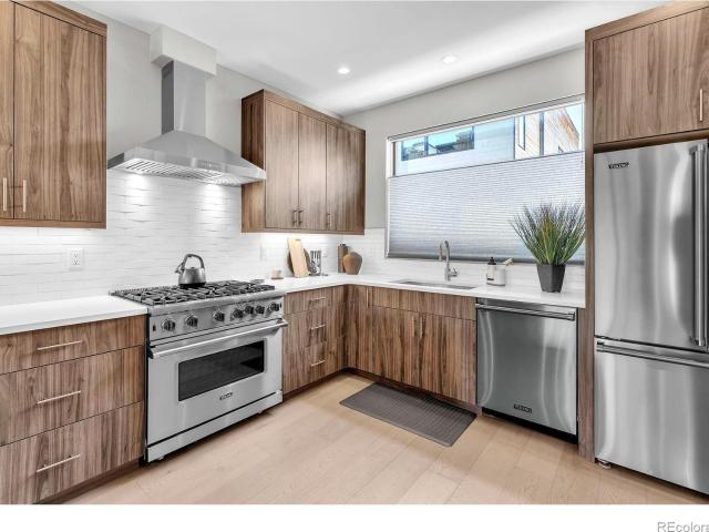 2465 Walnut Street # 7