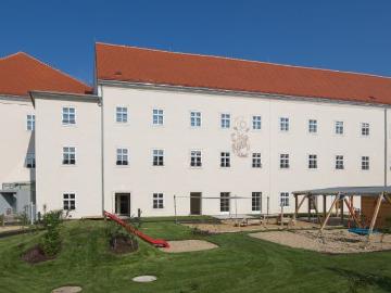 2460 Bruck an der Leitha, Johngasse 1/Hainburger Str. 8
