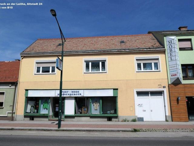 2460 Bruck/Leitha Wohn /Geschäftshaus samt kleinem Landhaus im Zentrum mit wunderschönem Garten