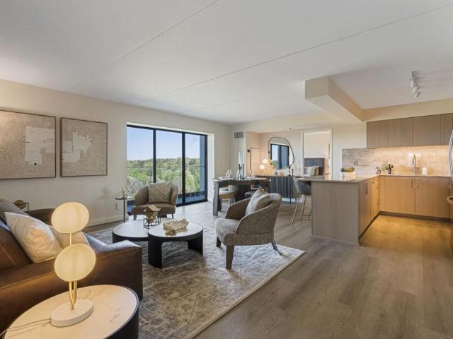 2460 Peachtree Road NE 213