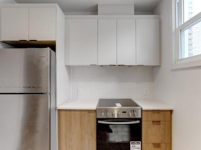 2461 Boulevard Édouard Montpetit apartment — Montréal, QC 3 Bedroom 3 Bedroom