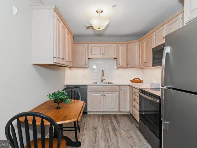 2461 E High Street # LII