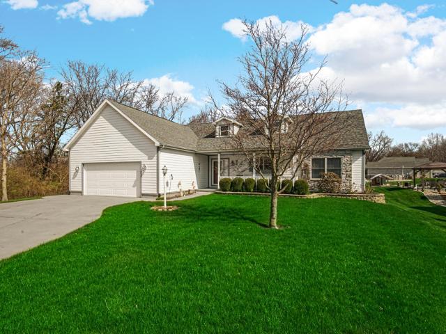 2463 W Rue Du Lac Court