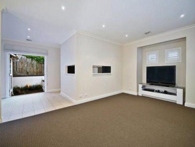 2/46 Diamond Creek Road, Greensborough