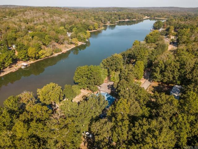 246 E Lakeshore Dr