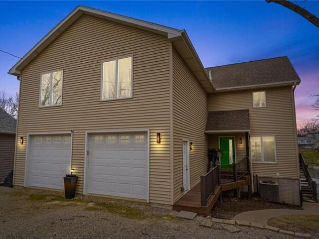 246 Hillcrest Rdg, Montezuma, IA 50171