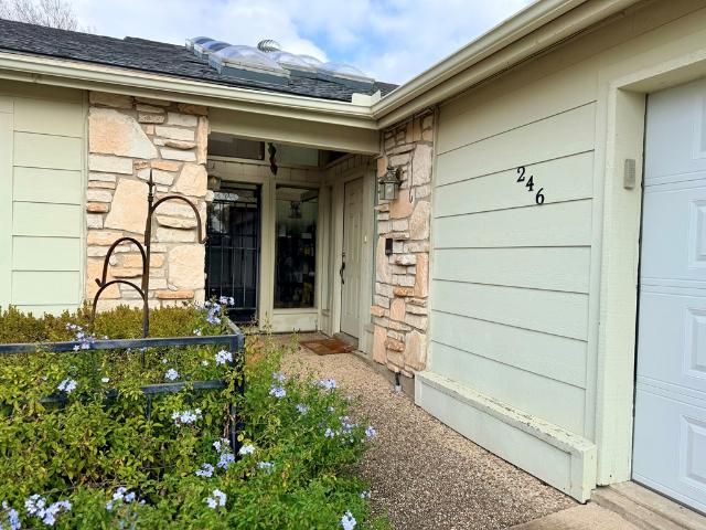 246 Pin Oak Way N, Kerrville, TX 78028 | MLS #121119