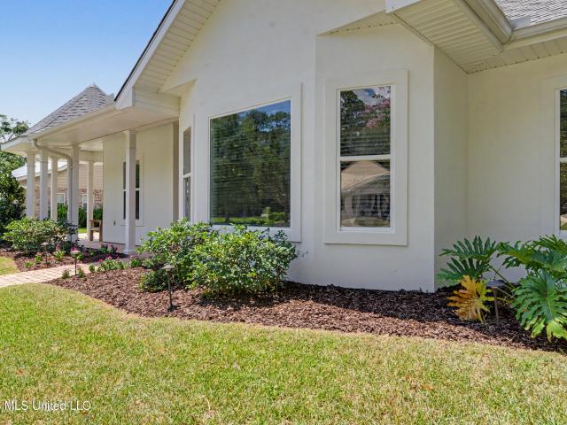 246 Pine Driveway