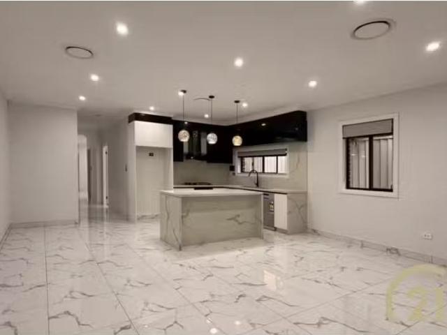 246a Hamilton Road, Fairfield Heights House for rent Listed b.
