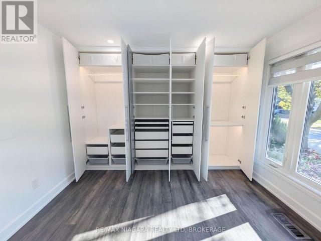 2474 BRIDGE ROAD, Oakville, Ontario, L6L2H2