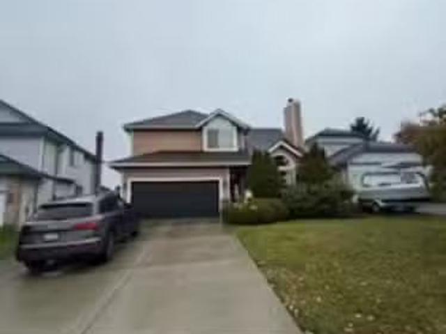 2474 Kensinngton Crescent, Port Coquitlam, BC, V3C 5N5 house.