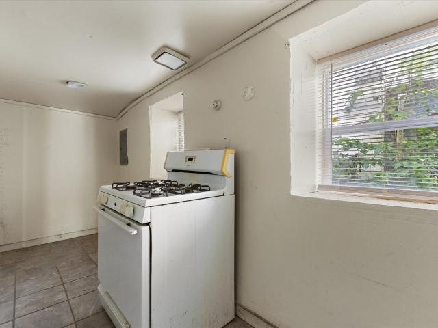 2474 S 5th Pl
