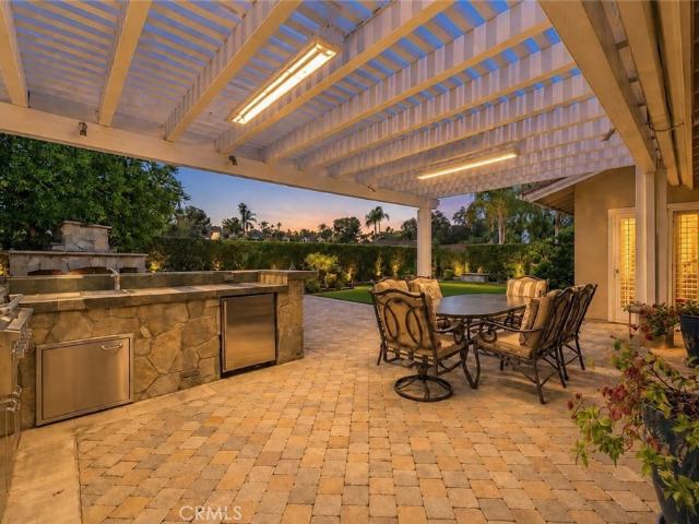 24755 Queens Court