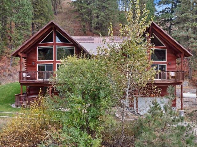 2476 N Pine Featherville Rd