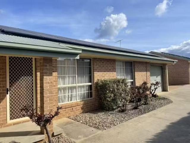 2/476 Regina Avenue, North Albury Townhouse for rent Listed b.