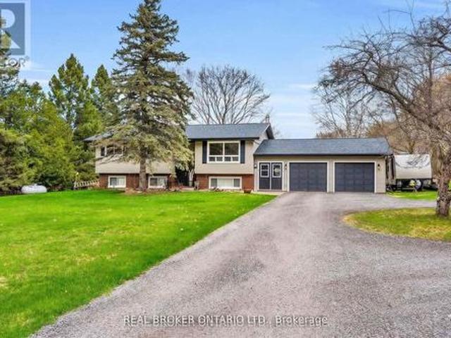 2477 Old Fort Road, Tay, ON, L4R 4K3 house for sale | Listing ID S13634 | Royal LePage