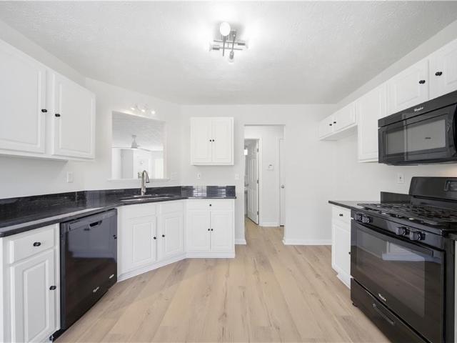 2479 Feathertree Lane