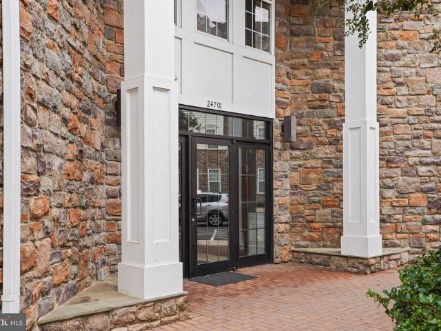 24701 Byrne Meadow Square # 211