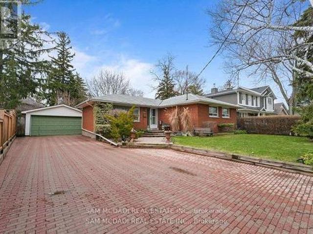 2470 Meadowood Crescent, Oakville, ON, L6L 1V6 house for sale | Listing ID W13519 | Royal LePage