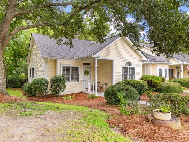 2472 Deer Ridge Lane E1