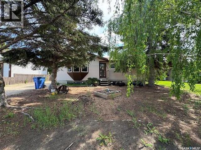 2472 Ross Crescent, North Battleford, SK, S9A 3R3 house for sale | Listing ID SK038493 | Royal LePage
