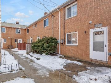 2472 Warren Parkway 20