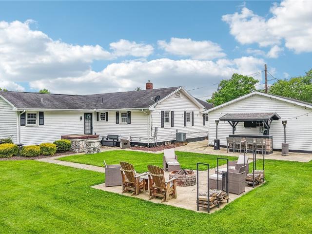 2472 Willowhurst Cir
