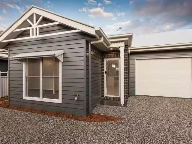 2/47 Gostwyck Street, Newtown, QLD 4350