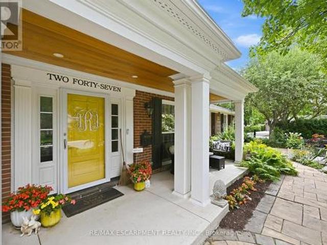247 Linwood Crescent, Burlington, ON, L7L 4A2 house for sale | Listing ID W13803 | Royal LePage