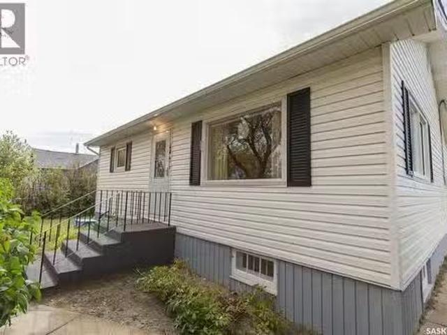 247 Manitoba Avenue, Kerrobert, SK, S0L 1R0 house for sale.
