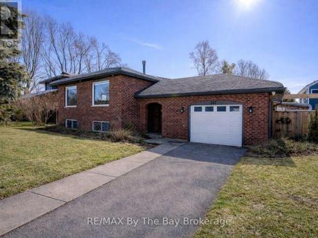 247 Simcoe Street, Clearview Stayner, ON, L0M 1S0 house for sale | Listing ID S12832 | Royal LePage