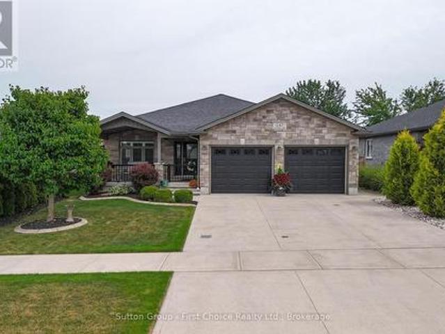 247 Sunset Drive, West Perth Mitchell, ON, N0K 1N0 house for sale | Listing ID X13649 | Royal LePage