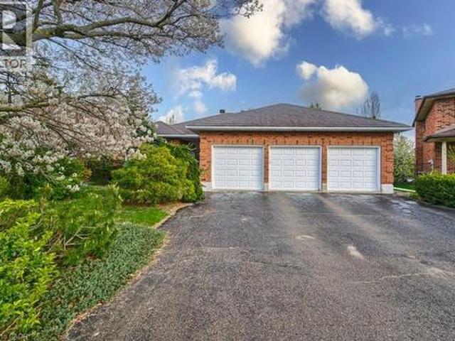 247 Rolling Acres Court, Kitchener, ON, N2A 3W5 house for sale | Listing ID 40840 | Royal LePage