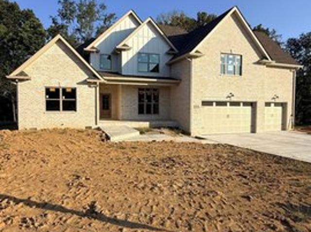 247 Young Ln, Pleasant View, TN 37146