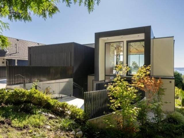 2484 Ottawa Avenue, West Vancouver, BC, V7V 2T1 house for sale | Listing ID R3173 | Royal LePage